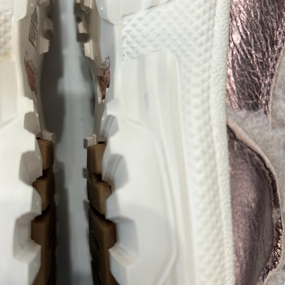 NWOT Coach Portia Cold Weather Bootie Pink Metallic Rose Gold Shearling Boot 9B - Picture 7 of 9